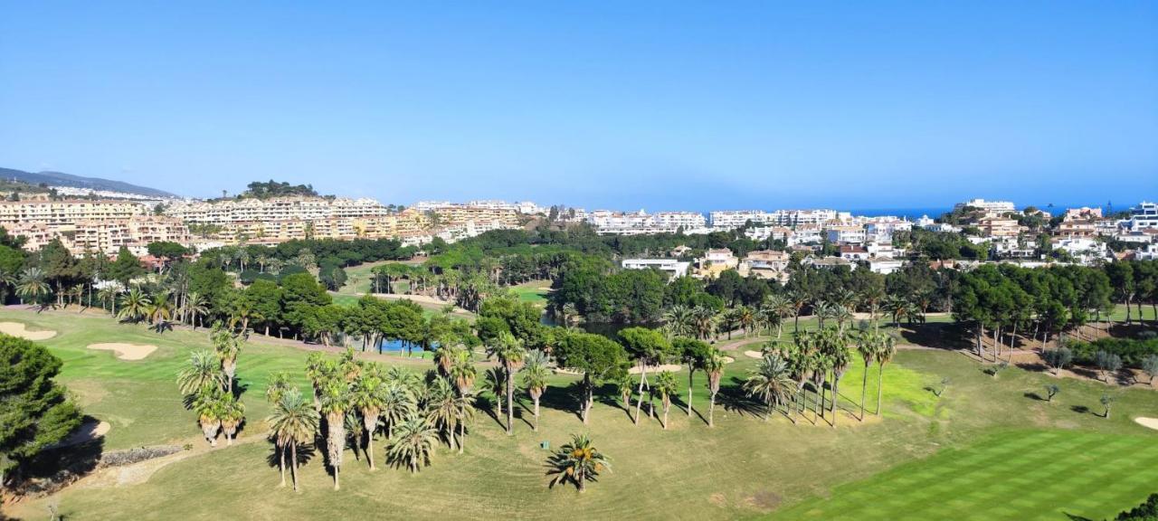 Sea Apartment Con Vistas Al Mar Benalmadena Bagian luar foto